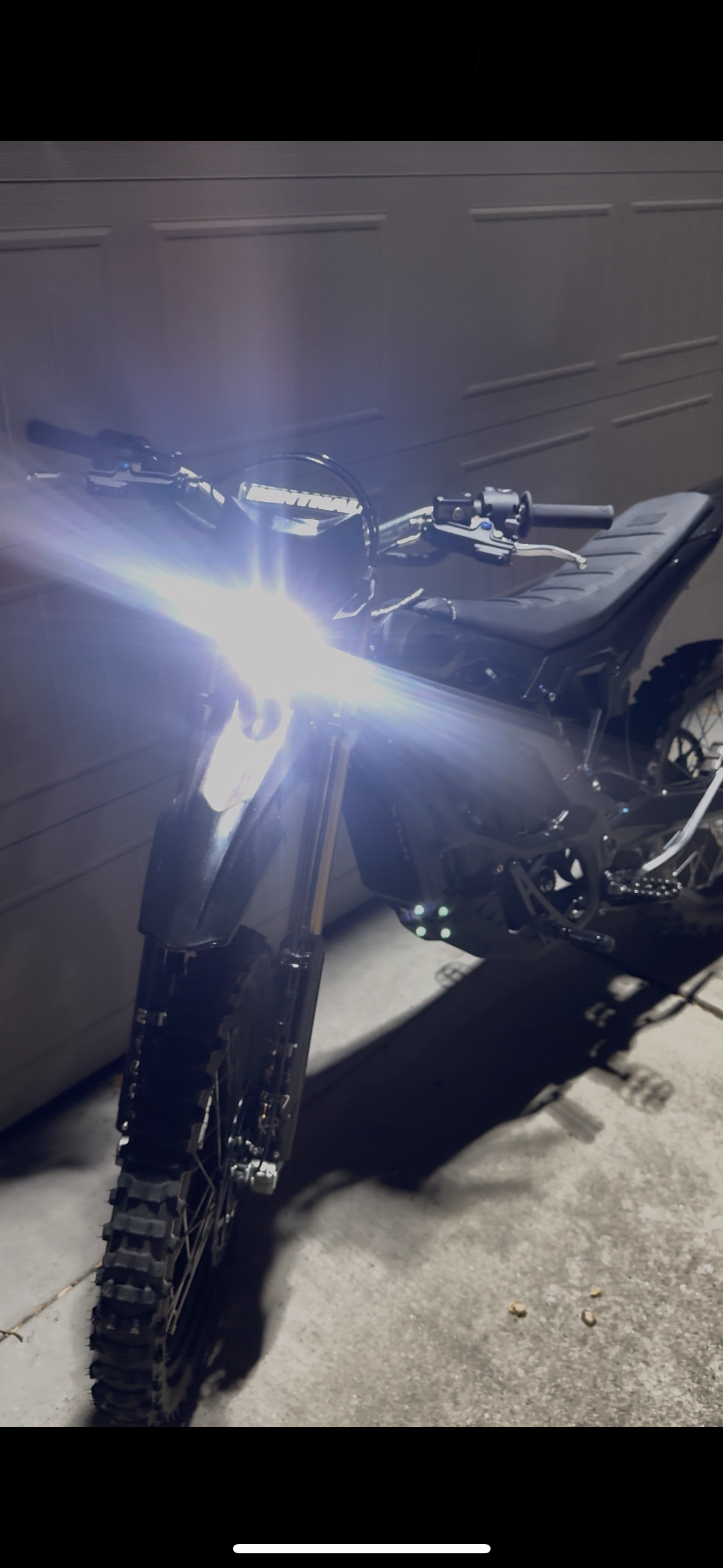 Ultra Bee Squadron light